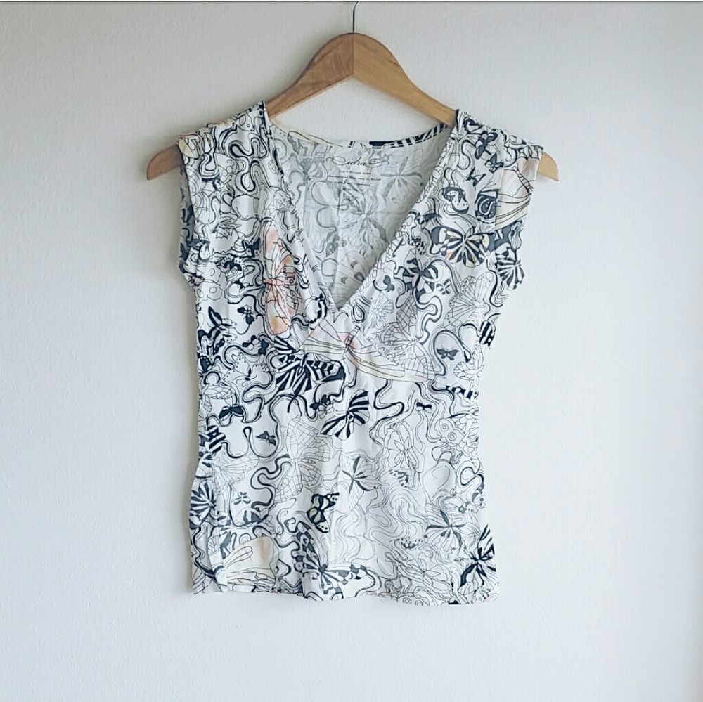 Sleeveless V Neck Tank Top With Butterfly Print